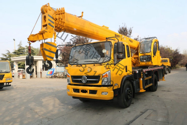 12噸汽車吊 東風(fēng)