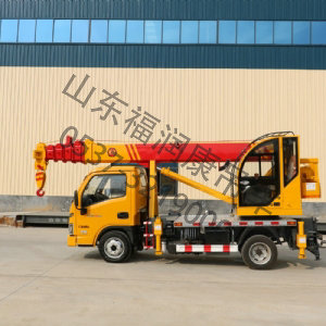 藍(lán)牌5噸汽車吊 上汽躍進(jìn)